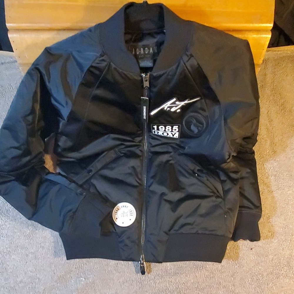 Air Jordan C.O.F Jacket - NWT - Picture 2 of 5